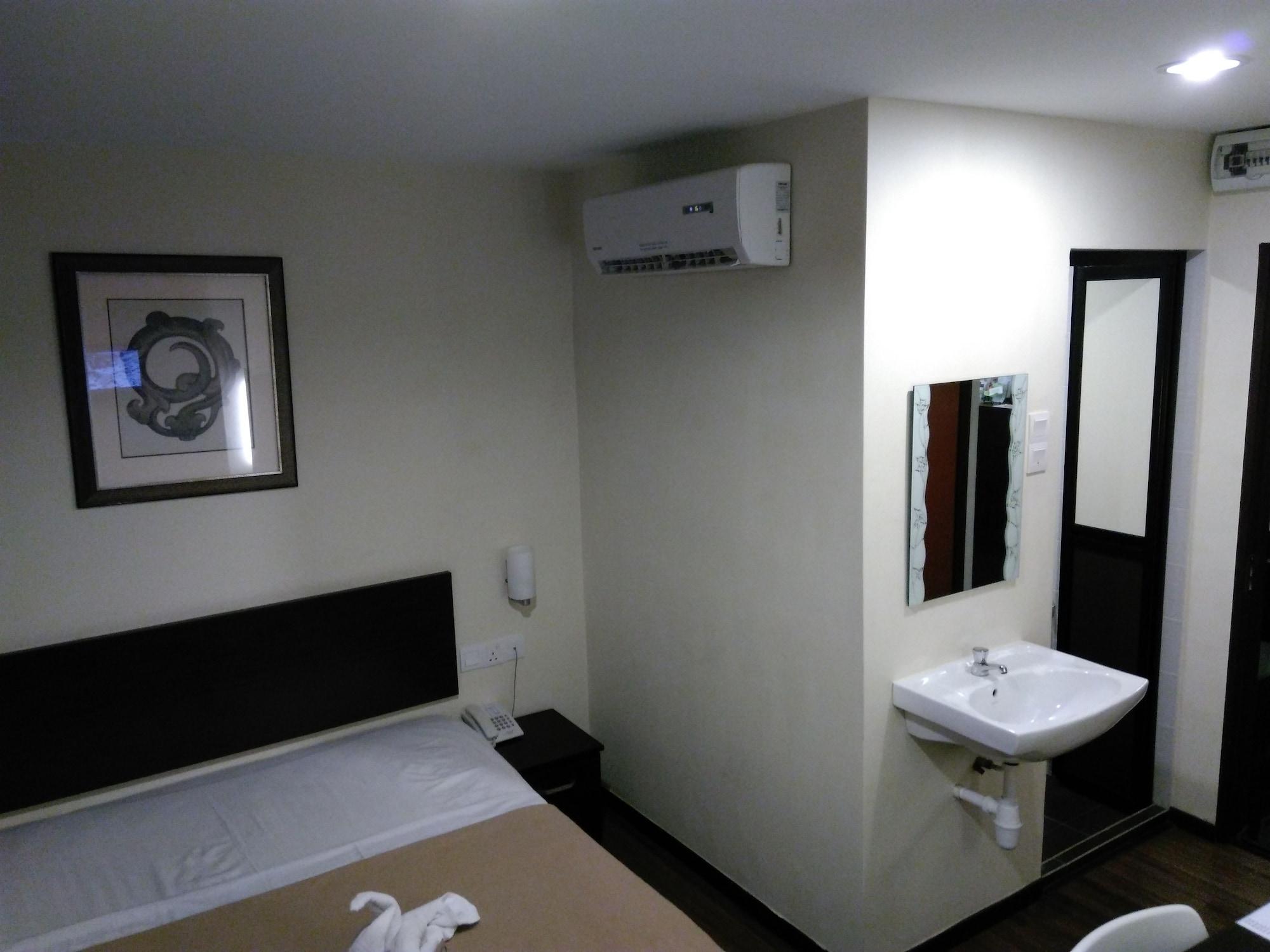 So Hotel George Town Exterior foto
